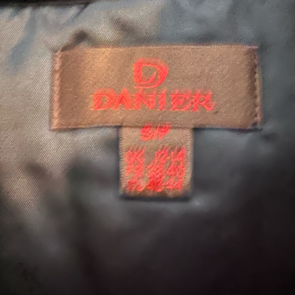 Danier Black leather jacket - Picture 15 of 16